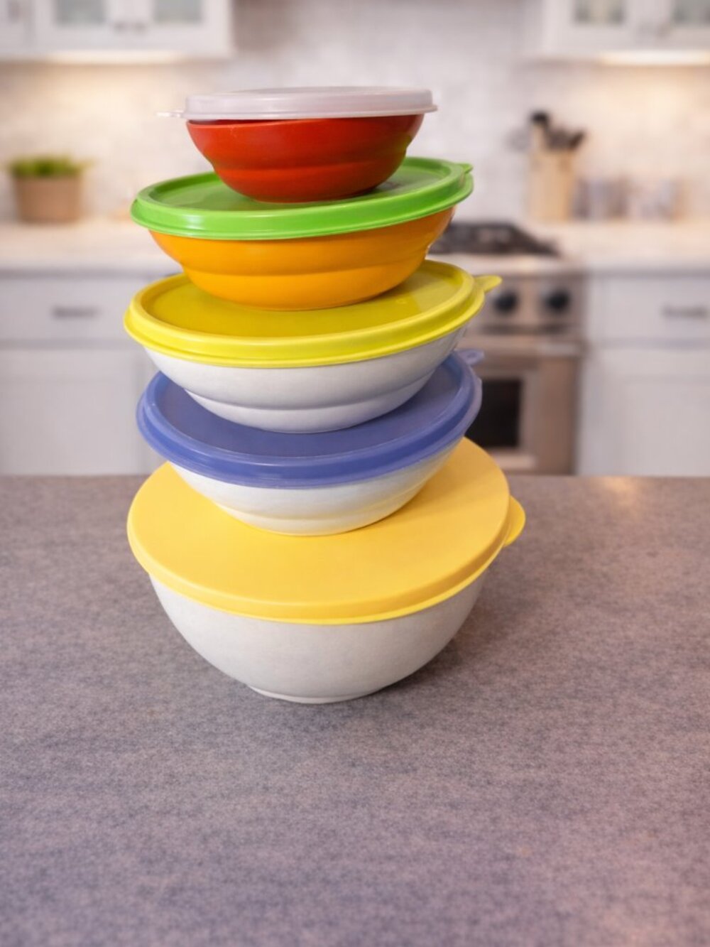 📌Tupperware 5 Bowls - 3 Jr. Cereal Bowls 1 Mini Bowl & 1 Bigger